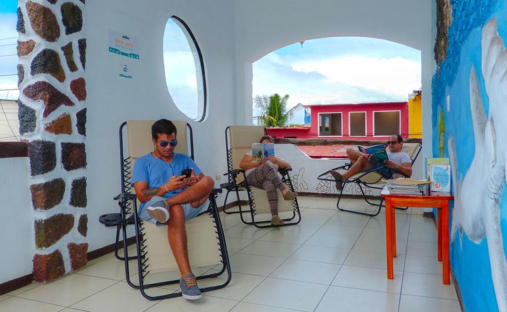Hotel Coloma Galapagos ปูแอร์โตอาโยรา ภายนอก รูปภาพ