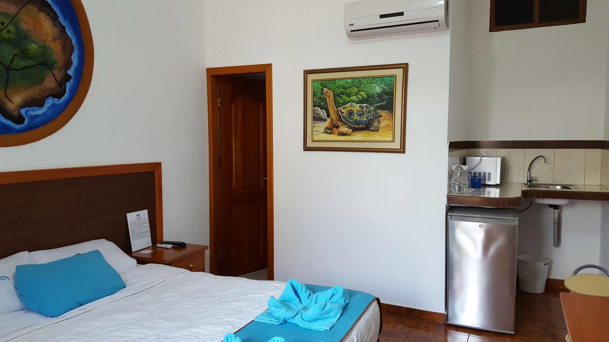 Hotel Coloma Galapagos ปูแอร์โตอาโยรา ภายนอก รูปภาพ